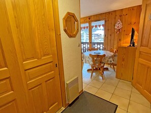 Dining - Central T2 apartment with balcony and ski locker (Samoëns)