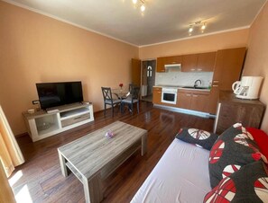 Apartment | Living area - Seaview Apartment in Obrovac With Balcony (Obrovac)