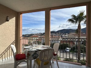 Outdoor dining - 2-Room Apartment with Parking in Banyuls-sur-Mer (Banyuls-sur-Mer)