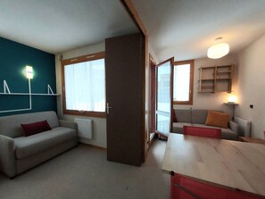 TV - Cozy Studio on the Slopes - Sleeps 4 (Valmorel)