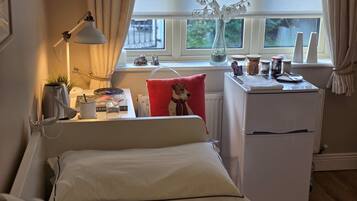 Room, 1 Bedroom, Garden View