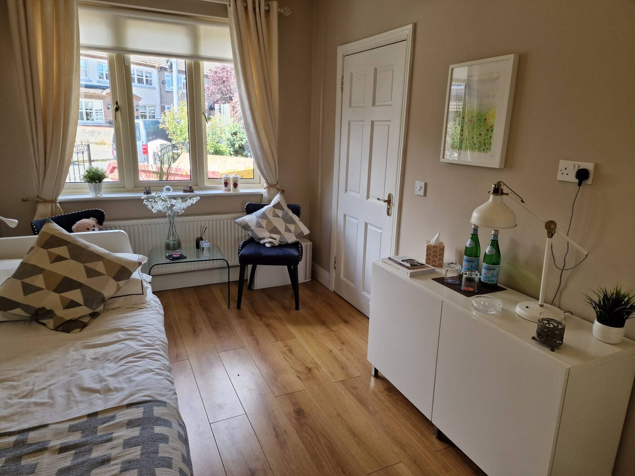 Room, 1 Bedroom, Garden View | Living room