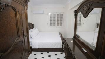 Appartement Confort, 3 chambres, vue mer, en front de plage | Rideaux occultants, chambres insonorisées, fer et planche à repasser