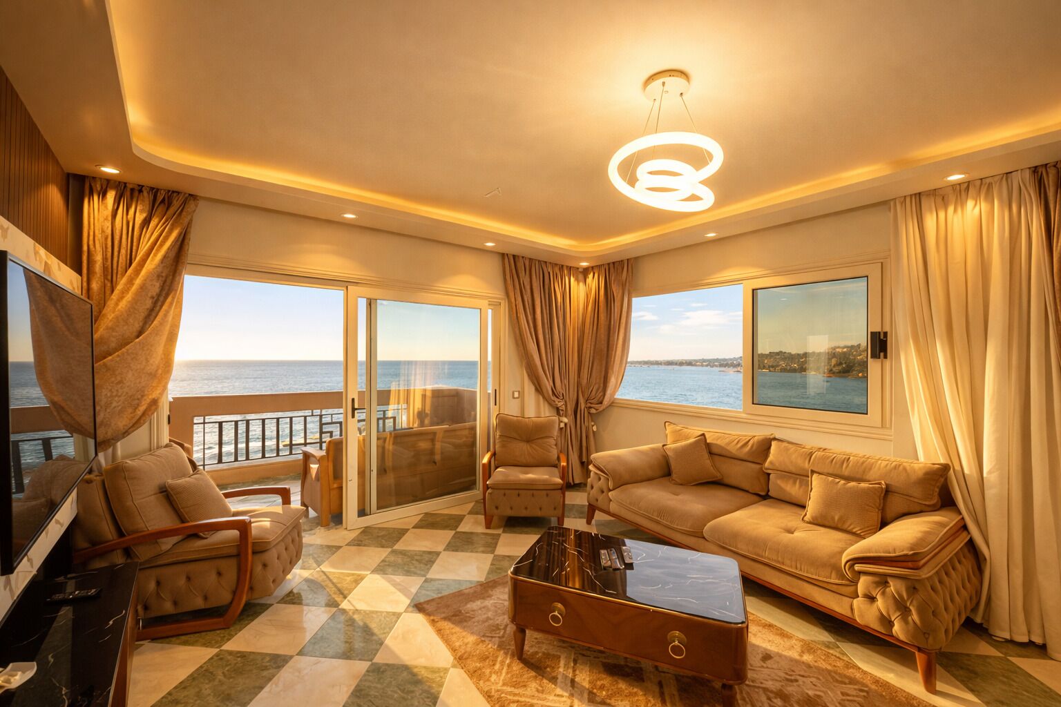 Departamento Confort, 3 habitaciones, vista al mar, frente al mar | Cortinas blackout, insonorización y tabla de planchar con plancha 