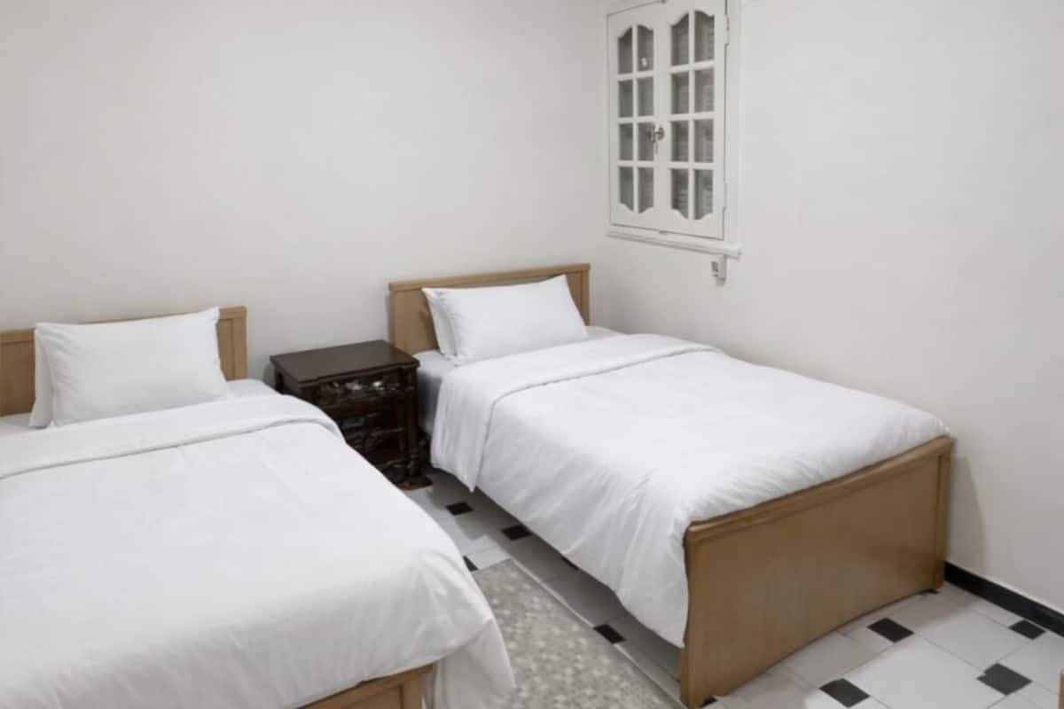 Apartament Comfort, 3 dormitoris, vistes al mar, primera línia de platja | Cortines opaques i habitacions insonoritzades