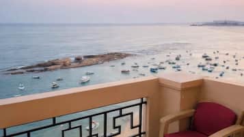 LÀgenhet Comfort - 3 sovrum - havsutsikt - mot vattnet | MörklÀggningsgardiner, ljudisolering och strykjÀrn/strykbrÀda