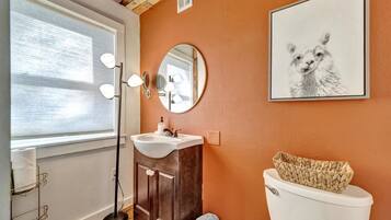 House | Bathroom