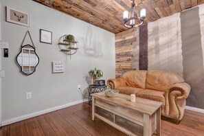 Apartment | 1 bedroom, Internet - Swann Ave Suite Walk to Bayshore Hyde Park (Tampa)