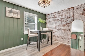 1 bedroom, Internet - Swann Ave Suite Walk to Bayshore Hyde Park (Tampa)