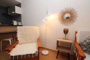 Interior - Apartment 'Ocean Terrace 3 B - With Pool' with Swimming Pool and Balcony (Armação de Pêra)