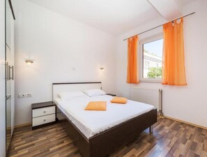 Apartment | 1 Schlafzimmer, individuell eingerichtet