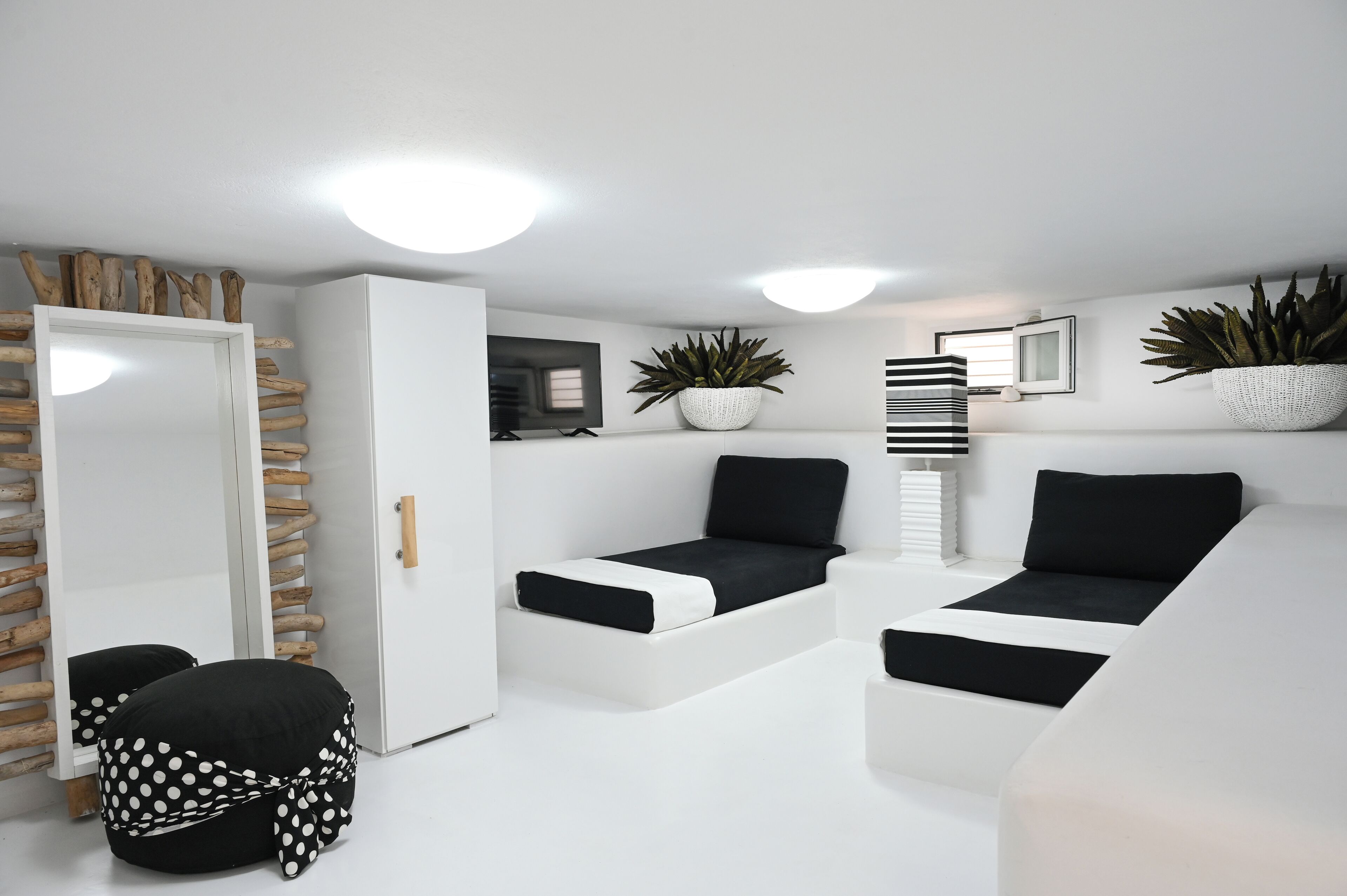 2 bedrooms, iron/ironing board, free WiFi