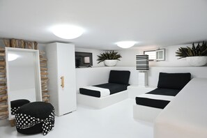 2 bedrooms, iron/ironing board, free WiFi - Mykonos Pearl House with Pool in the Heart of Town (Mikonos)