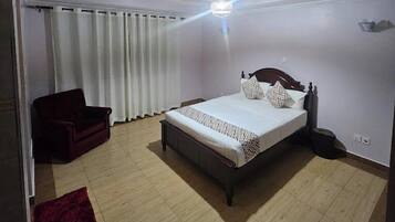 Singola Deluxe | Wi-Fi gratuito, lenzuola