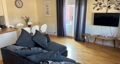 The Stables – Stylish Cotswold Retreat in the Heart of Cirencester