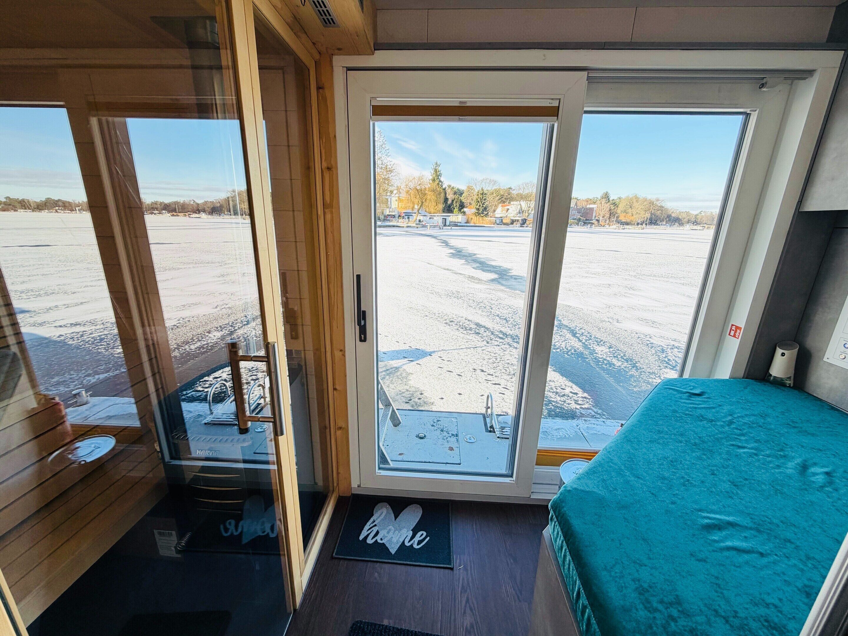 Mobile Home | 4 bedrooms, individually furnished