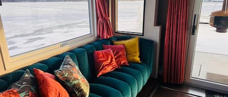 Mobile Home | Living room