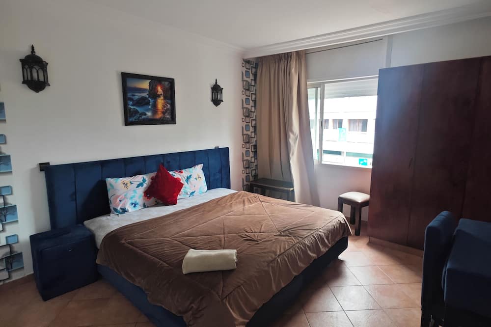 Merry Studio Hotel