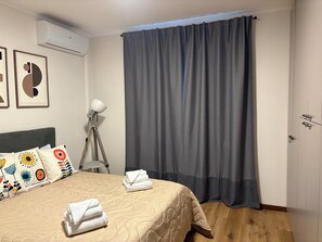2 chambres, fer et planche à repasser, lit parapluie, Wi-Fi gratuit