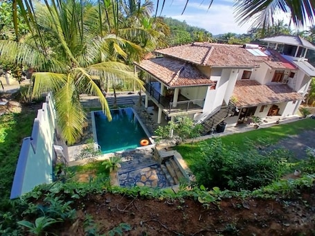 Exterior. Unawatuna Heritage Villas