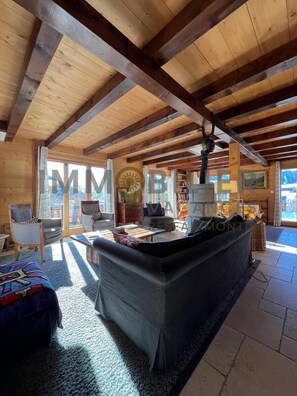 Interior - Magnificent chalet with unobstructed views for 8 people - 4 bedrooms - 3 bathrooms - 2-car garage.Sh (St-Luc)