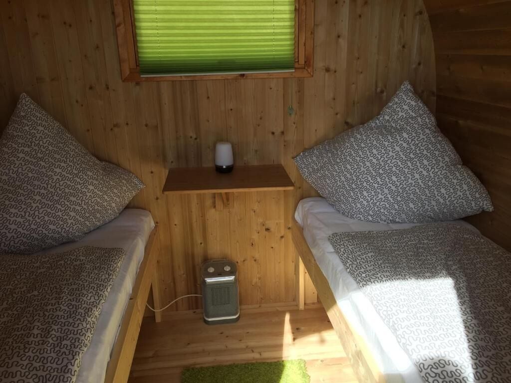 Exclusive-telttamajoitus | Pimennysverhot, silitysrauta/-lauta, ilmainen Wi-Fi