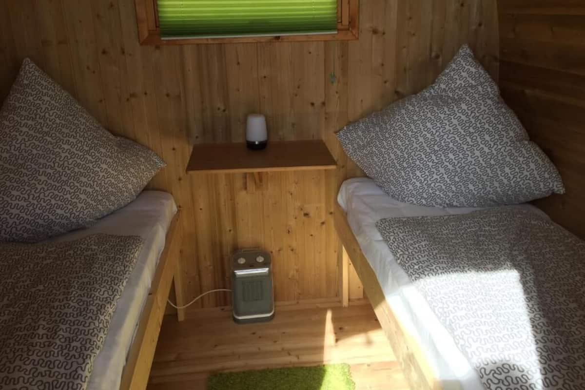 Exclusive-telttamajoitus | Pimennysverhot, silitysrauta/-lauta, ilmainen Wi-Fi