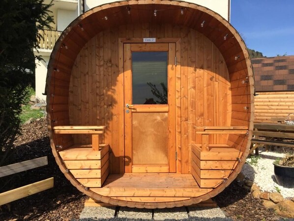 Exclusive Tent | Exterior