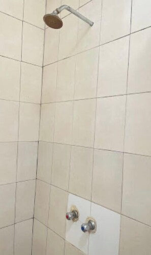 Towels, soap, toilet paper - ZHOLELA LODGE (Ndola)