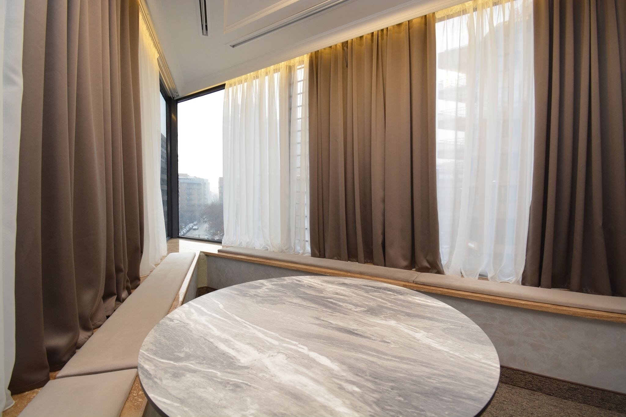 Suite familiar, vista a la ciudad | Interior