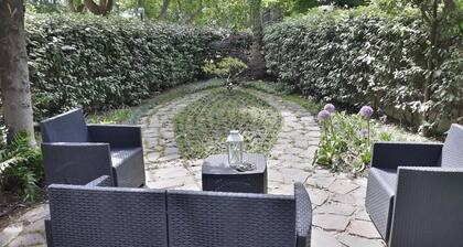 Room-triple Room Business