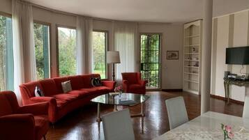 Zimmer, 1 Schlafzimmer, barrierefrei, Raucher | Wohnzimmer