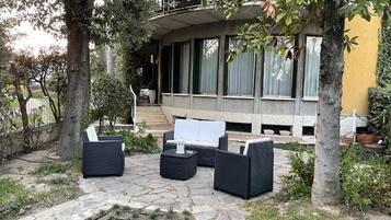 Zimmer, 1 Schlafzimmer, barrierefrei, Raucher | Terrasse/Patio