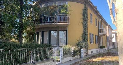 Room-charming B&B in the Heart of Ravenn