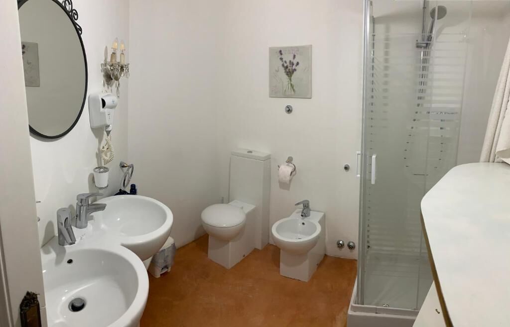 Zimmer, 1 Schlafzimmer, barrierefrei, Raucher | Badezimmer