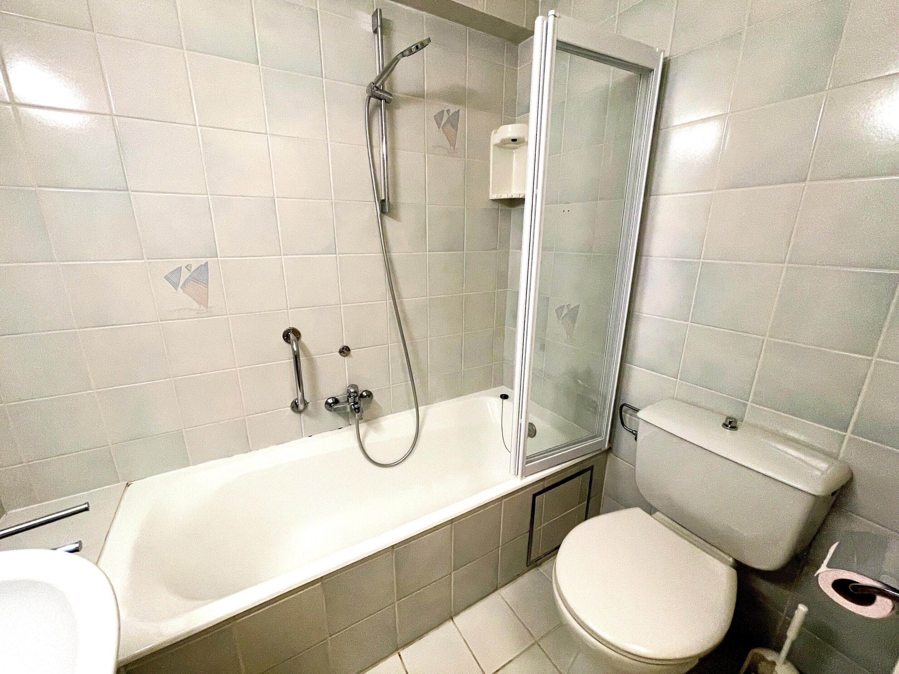 Apartment | Bathroom
