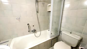 Apartment | Bathroom