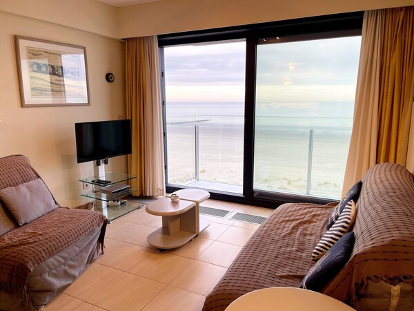 Beachfront Apartment In Nieuwpoort - 