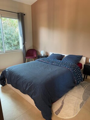 2 bedrooms, iron/ironing board, travel crib, WiFi - Comfortable accommodation ideal for relaxing vacations with private heated pool! (Ansouis)