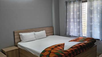 Deluxe Double Room, Shared Bathroom