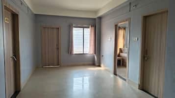 Deluxe Double Room, Shared Bathroom