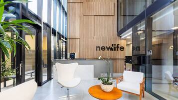 Apartamento básico | Saguão