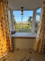 Laptop workspace, free WiFi