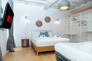 Căn hộ Deluxe, quang cảnh thành phố | Màn/rèm cản sáng, phòng cách âm, bàn ủi/dụng cụ ủi quần áo 