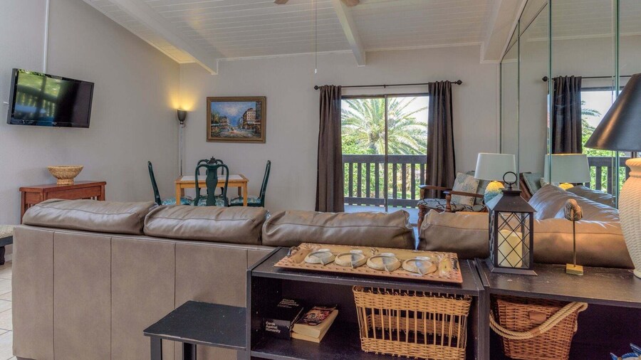 Beachfront 3br Condo With Pools And Beach Access 3 Bedroom Condo