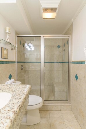 Condo, 1 Bedroom | Bathroom - Tiki 132 - Bright Ocean View 1br Condo W/ Balcony 1 Bedroom Condo (South Padre Island)