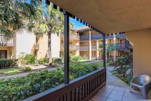 Tiki 135 - Spacious 1br Condo Sleeps 4 Near Beach 1 Bedroom Condo