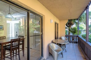 Condo, 1 Bedroom | Outdoor dining - Tiki 135 - Spacious 1br Condo Sleeps 4 Near Beach 1 Bedroom Condo (South Padre Island)