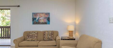 Condo, 1 Bedroom | Living area