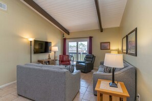 Apartment, 2 Schlafzimmer | Wohnbereich